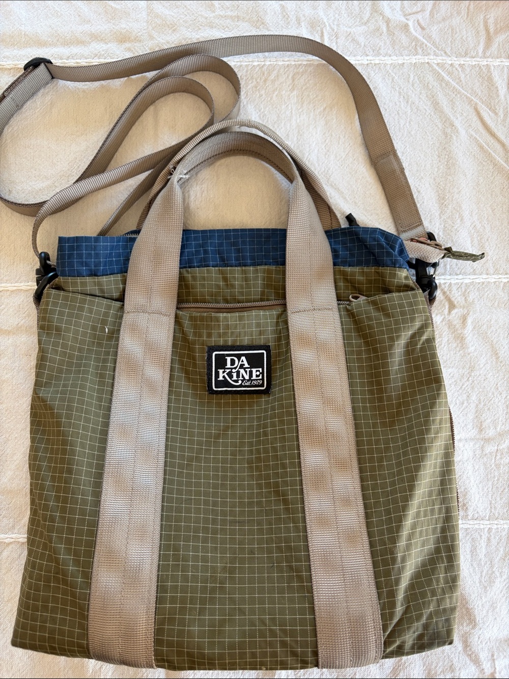 Dakine Olive Green and Navy Messenger Tote with Beige Straps VINTAGE 90’s